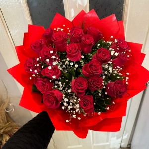 Manavgat Çiçek - Beyaz Kutuda 35 Gül